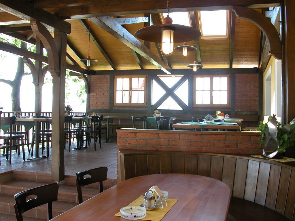 Отель Gasthof Muhr Wirt Z'Bierbaum Gampern Экстерьер фото